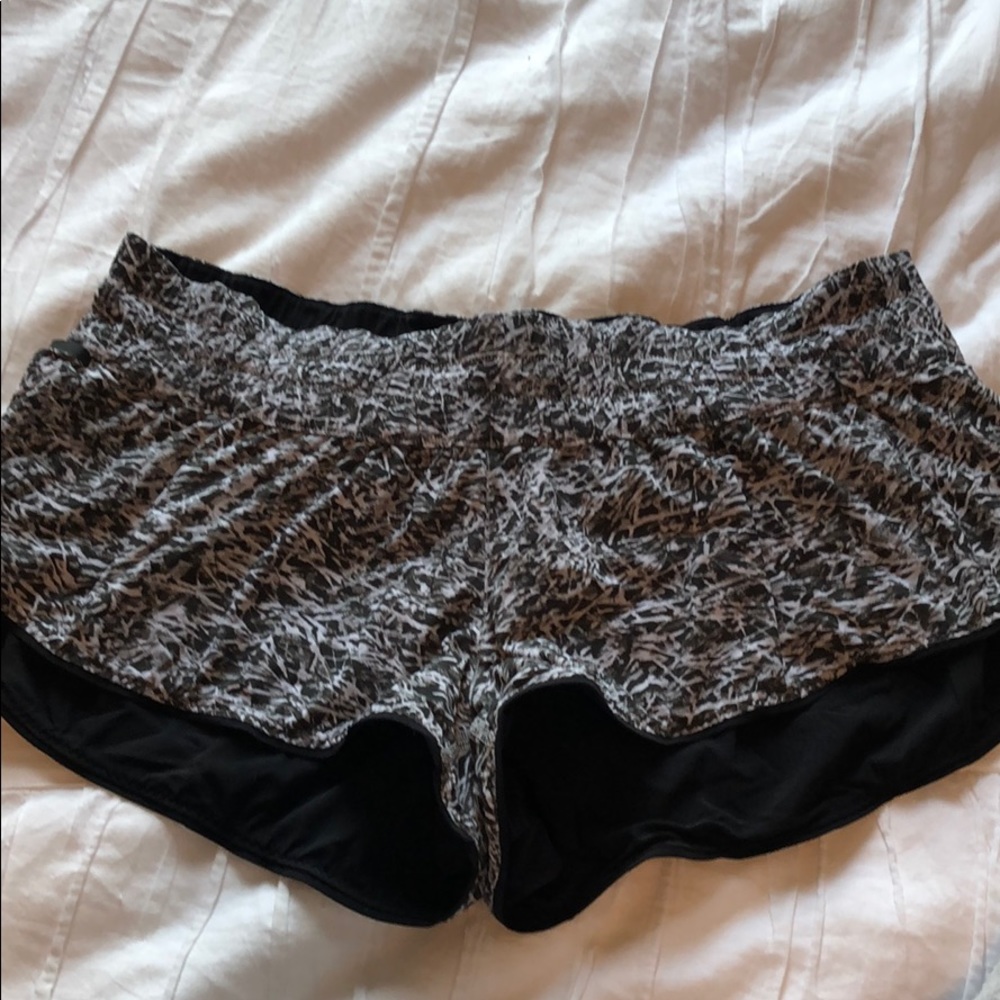 Lulu lemon 2inch shorty short